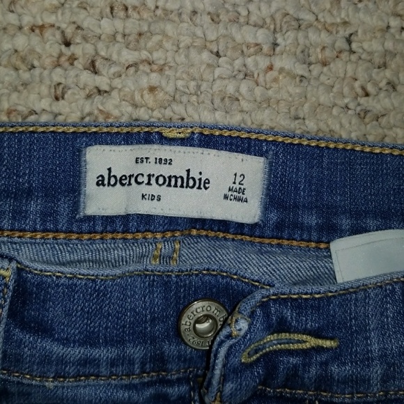 Jeans - Picture 3 of 4